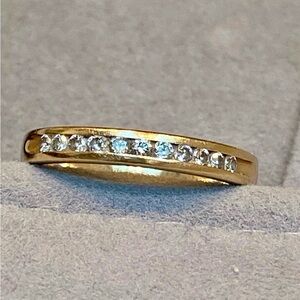 Elegant Gold Diamond Women's Ring 14k